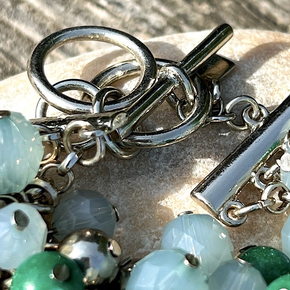 💚 Banana Republic BR Green Beaded Cha Cha Bracelet Silver Tone - Picture 5 of 5